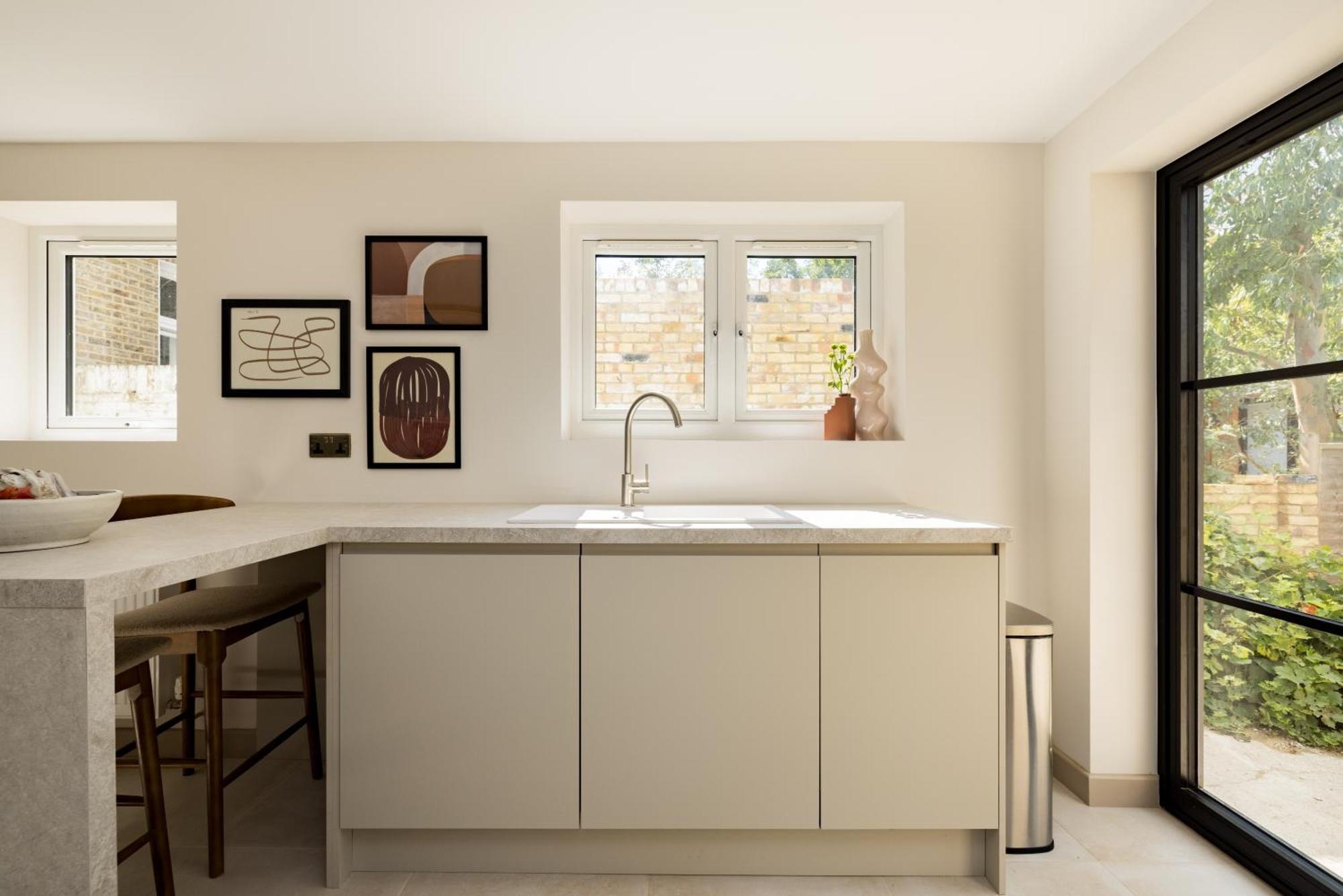 The Tyrwhitt Road Place - Lovely 2bdr Flat With Garden Londen